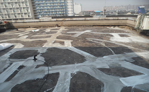 深圳屋頂漏水維修多少錢(qián)一平方包工包料？中盛隆專(zhuān)業(yè)防水師傅告訴你！